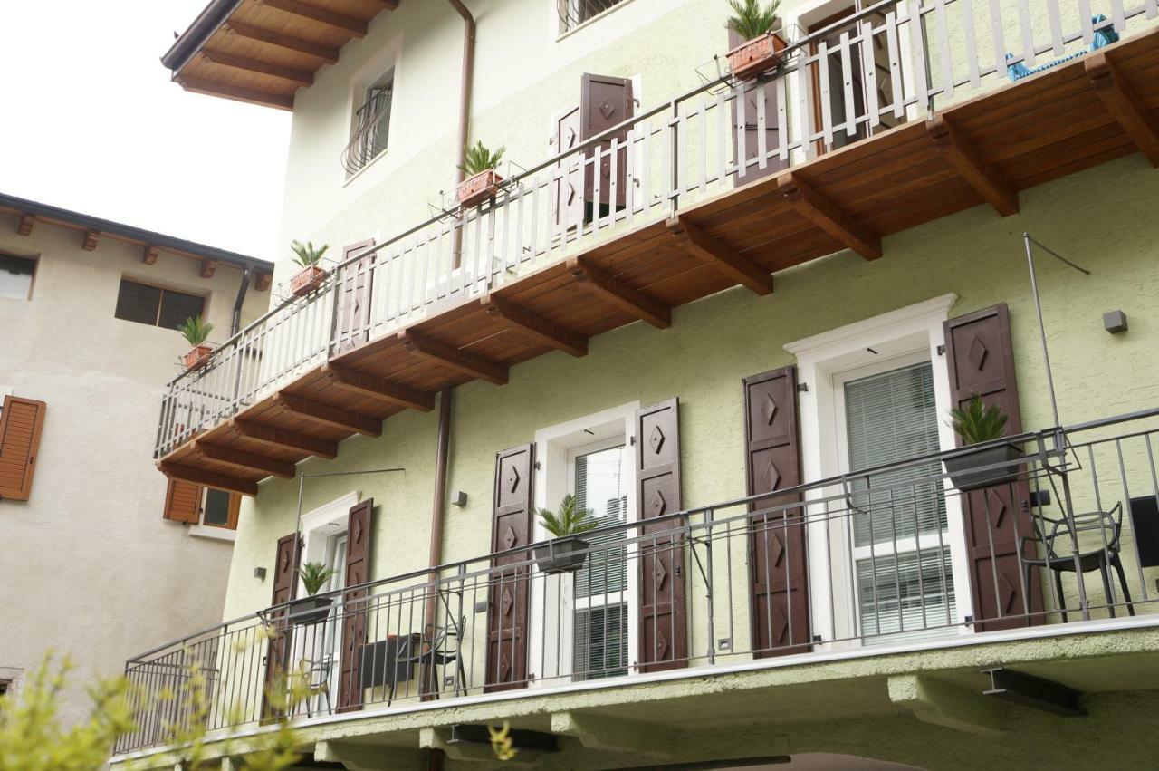 Casa Vacanze Da Alcide Arco Bagian luar foto